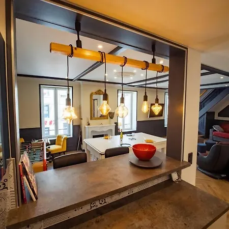 Méga Jeanne D'arc Billard Baby Foot En Option Escape Game Insolites