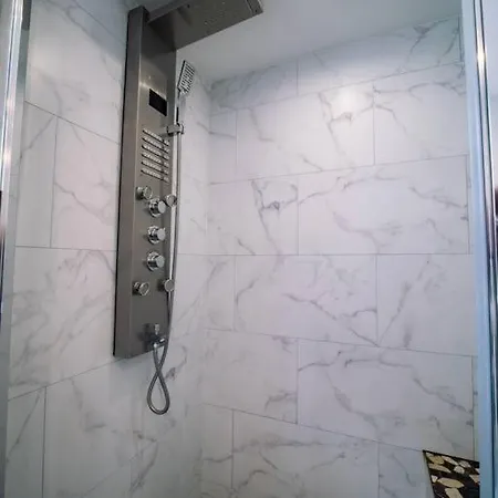 Appartement Méga Jeanne D'arc Billard Baby Foot En Option Escape Game Insolites Nancy