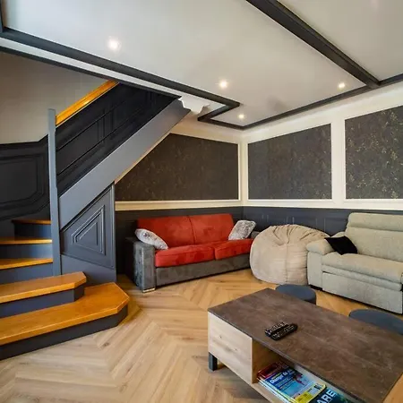 Méga Jeanne D'arc Billard Baby Foot En Option Escape Game Insolites Nancy