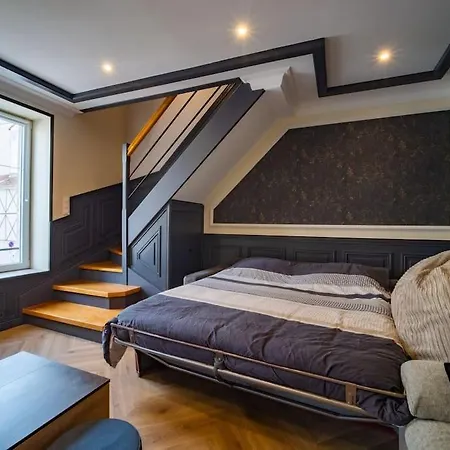 Apartment Mega Jeanne D'arc Billard Baby Foot Insolites *
