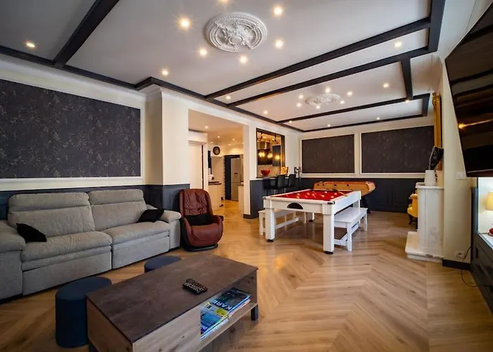 Mega Jeanne D'arc Billard Baby Foot En Option Escape Game Insolites