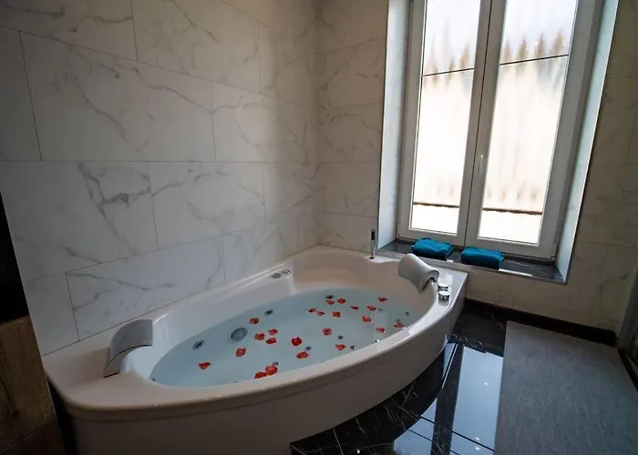 Mega Jeanne D'arc Billard Baby Foot En Option Escape Game Insolites Apartament *