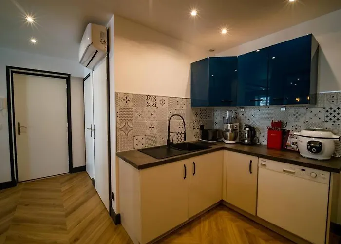 Mega Jeanne D'arc Billard Baby Foot En Option Escape Game Insolites *