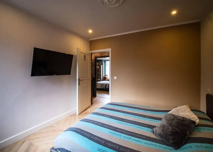 アパート Mega Jeanne D'arc Billard Baby Foot En Option Escape Game Insolites